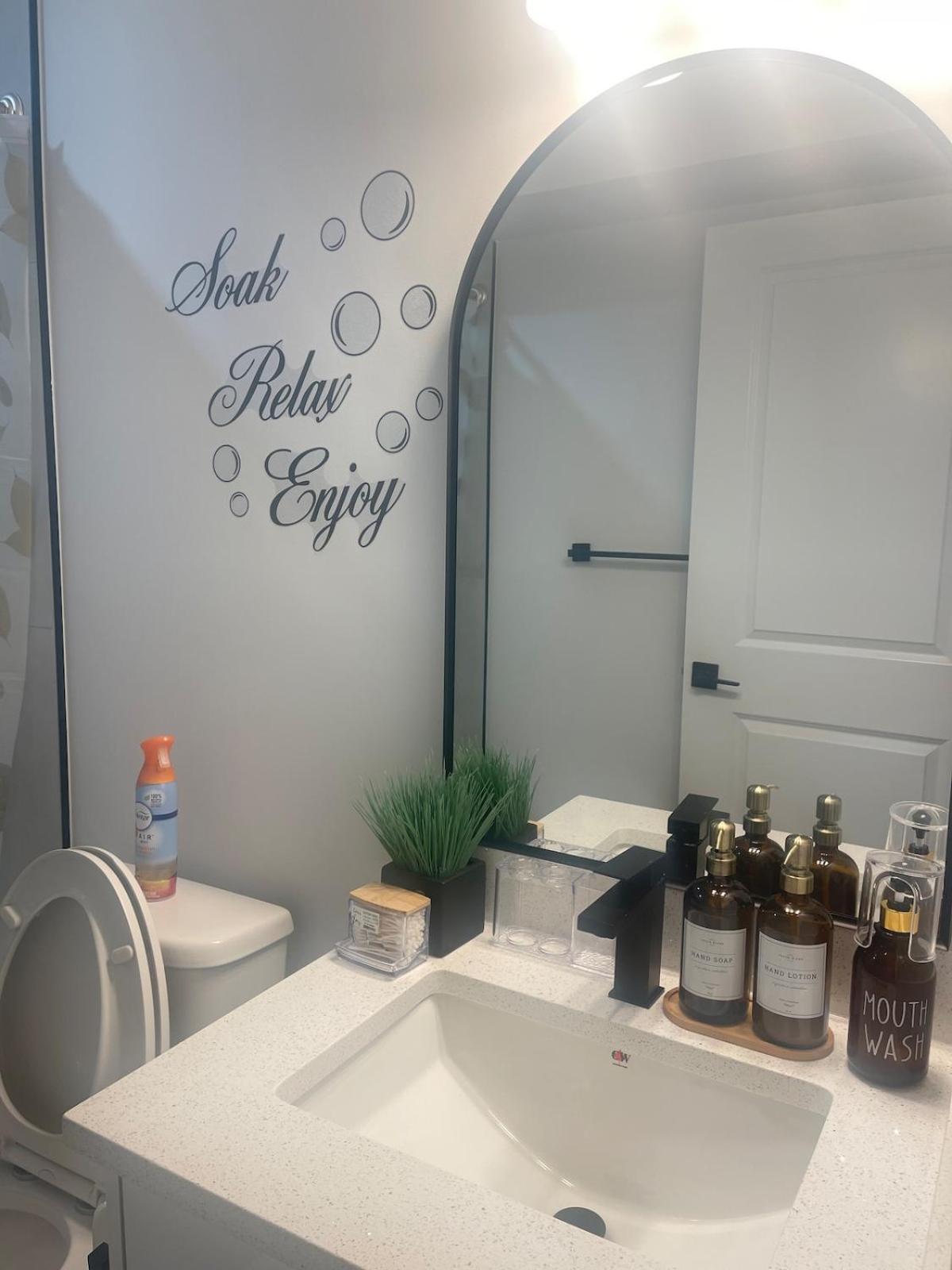 Your Cozy Happy Place Apartment